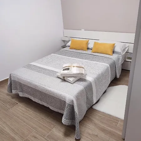 Apartment Baj - En Playa Bajondillo, Torremolinos