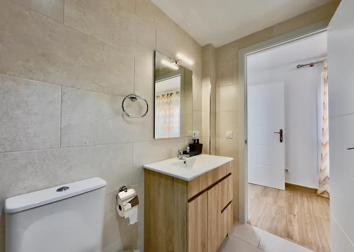 Appartamento Baj - En Playa Bajondillo,