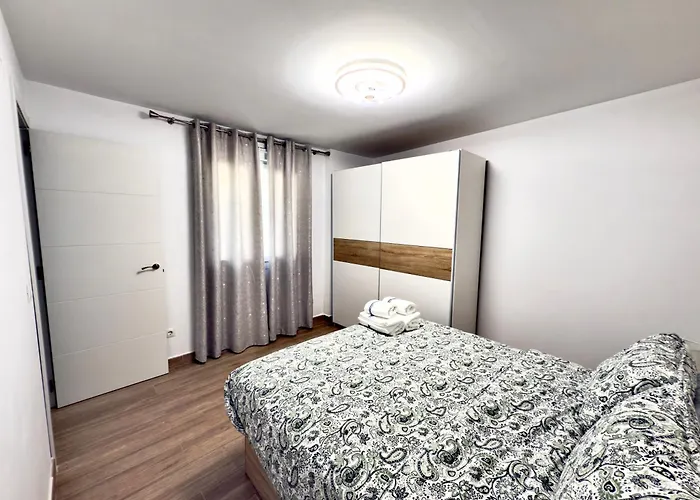 Baj - En Playa Bajondillo, *