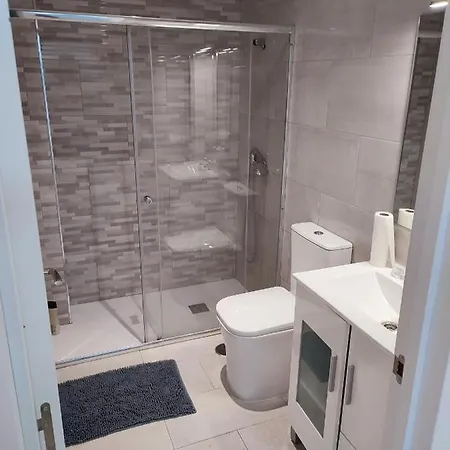 En Playa Bajondillo, Apartamento