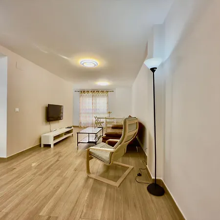 Baj - Renovated Apartments On Bajondillo Seafront - Quiet Pedestrian Street, Ac