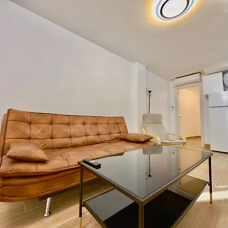 En Playa Bajondillo, Apartamento