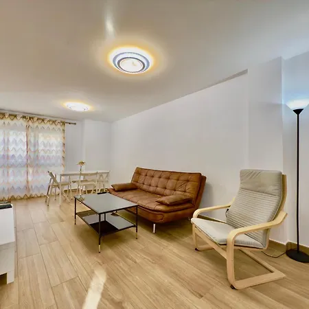 Baj - Renovated Apartments On Bajondillo Seafront - Quiet Pedestrian Street, Ac *