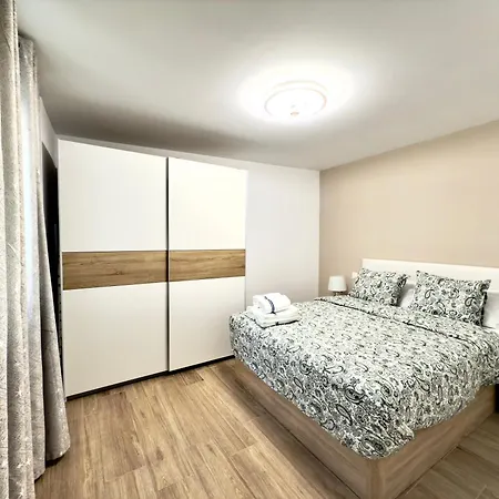 Baj - Renovated Apartments On Bajondillo Seafront - Quiet Pedestrian Street, Ac *