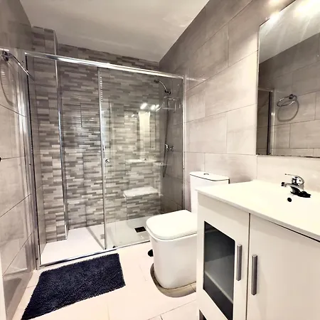 Appartement Baj - Renovated Apartments On Bajondillo Seafront - Quiet Pedestrian Street, Ac