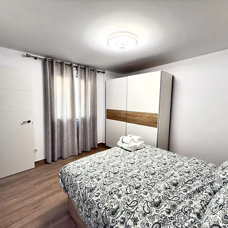 Baj - Renovated Apartments On Bajondillo Seafront - Quiet Pedestrian Street, Ac *