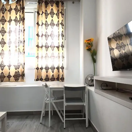 Baj - Renovated Apartments On Bajondillo Seafront - Quiet Pedestrian Street, Ac Appartement *