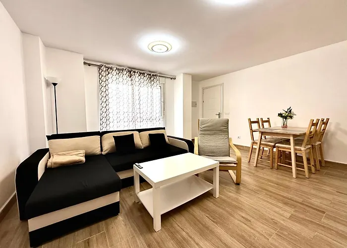 Baj - En Playa Bajondillo, *