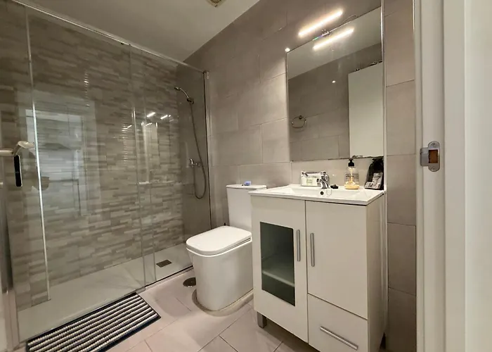 Baj - En Playa Bajondillo, *