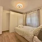 Baj - En Playa Bajondillo, 公寓 *