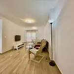 Baj - En Playa Bajondillo,