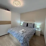 Baj - En Playa Bajondillo, *