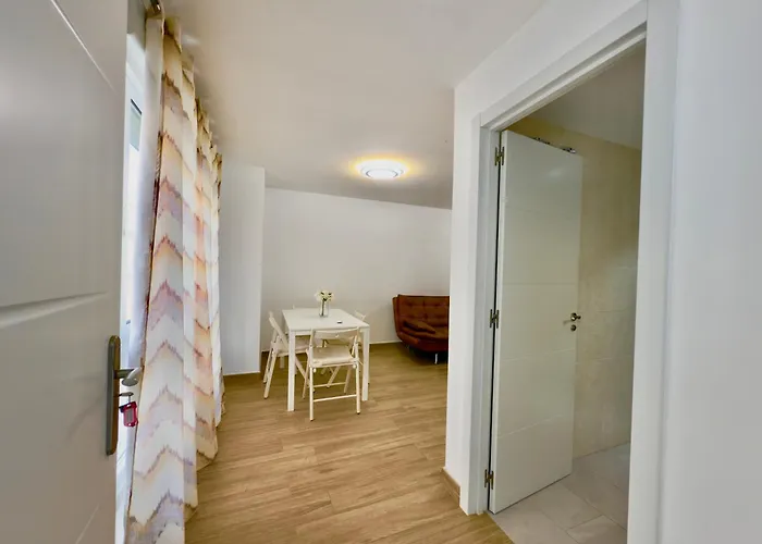 Baj - En Playa Bajondillo, Apartamento