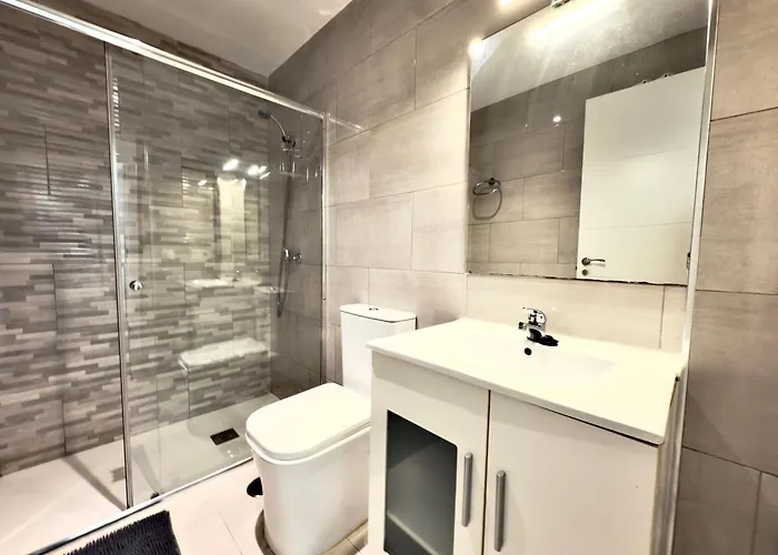 Baj - En Playa Bajondillo, Apartamento