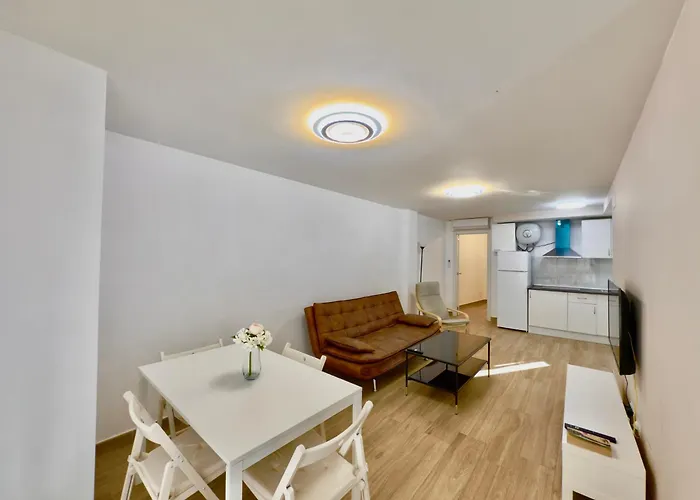 Baj - En Playa Bajondillo, * 토레몰리노스